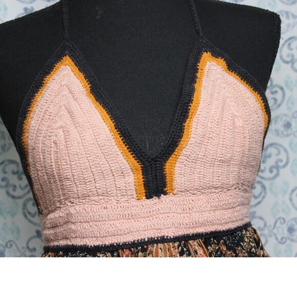 American Eagle Boho Crochet Halter Crop Top‎ Size Small - Picture 2 of 8